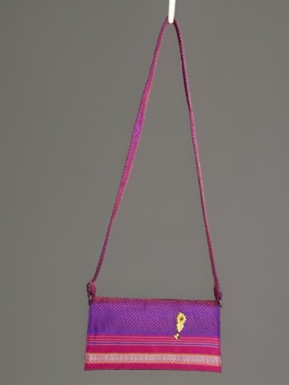 Ranes Iridescent Purple Blue Woven Crossbody Shoulder Bag Beaded Floral Charm
